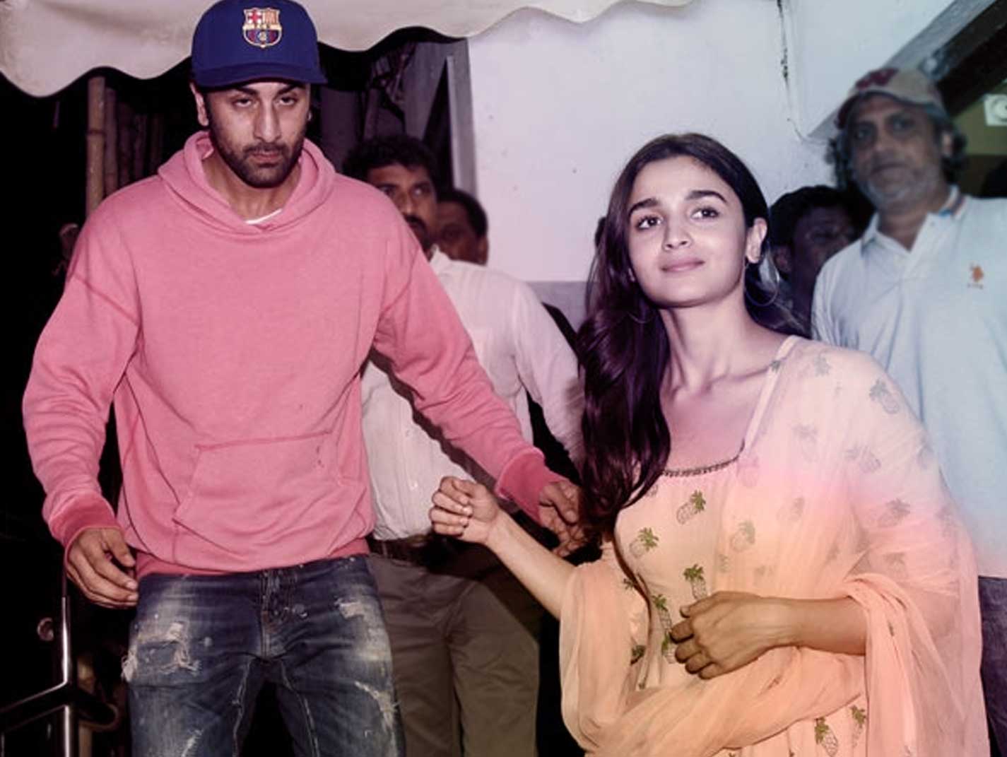 Alia-Bhatt-with-Ranbir-Kapoor-gazetapost