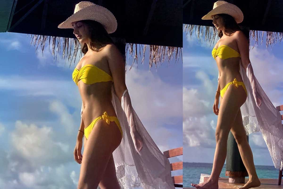 Kiara Advani Bikini