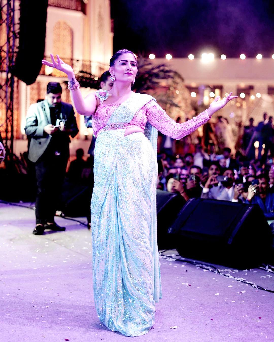 Sapna Chaudhary-mika singh-1