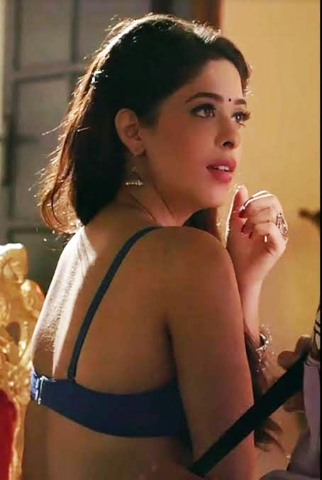 Garima Jain-Gazeta pOst-Bollywood