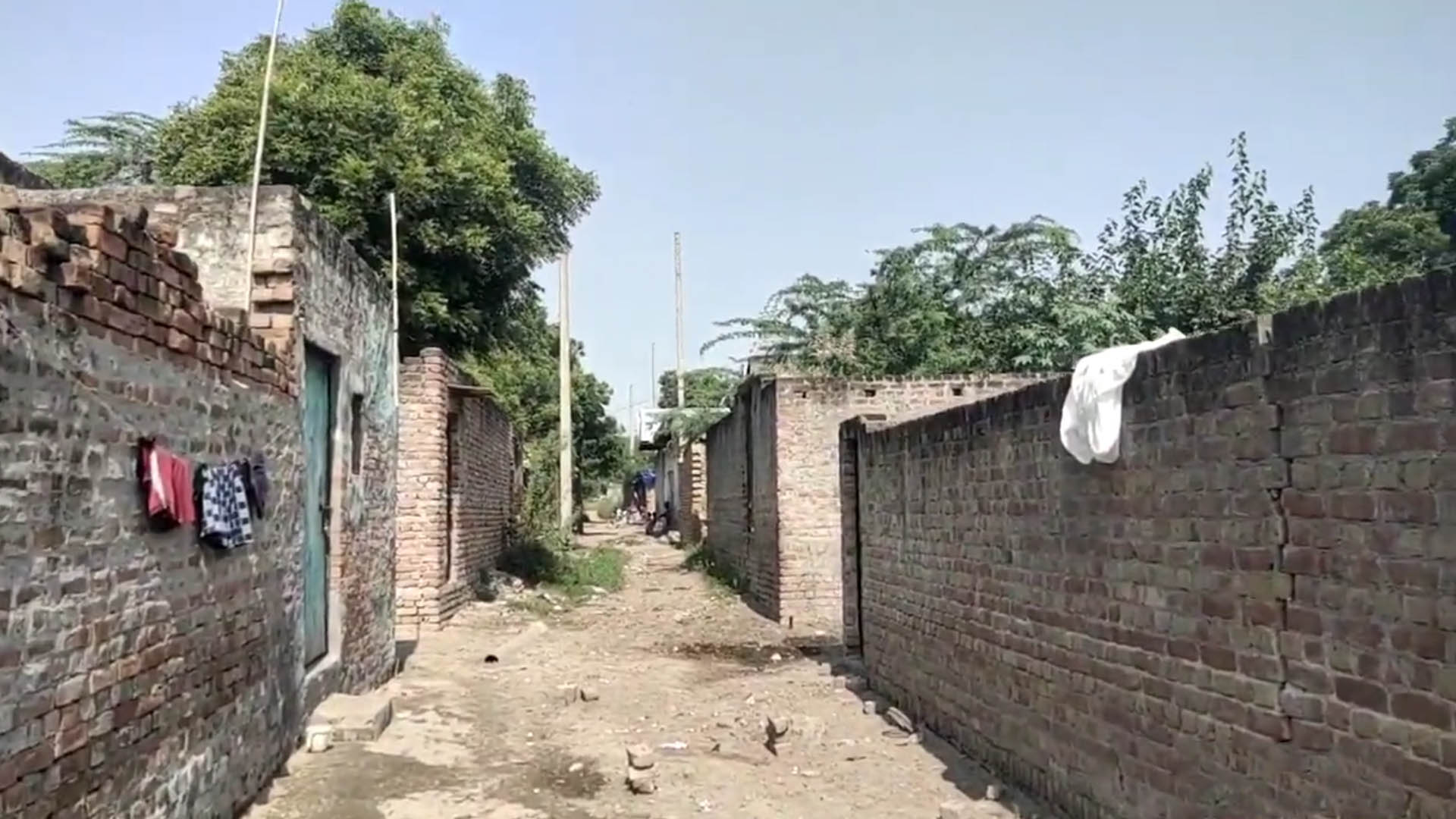 Delhi Diwali Without Electricity in Narela Village