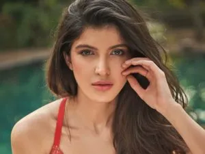 Shanaya-Kapoor